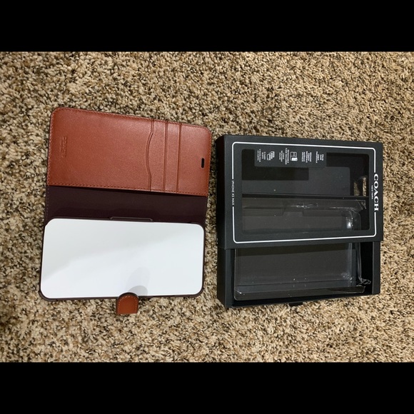 Brand New Coach Phone Case - Picture 2 of 3